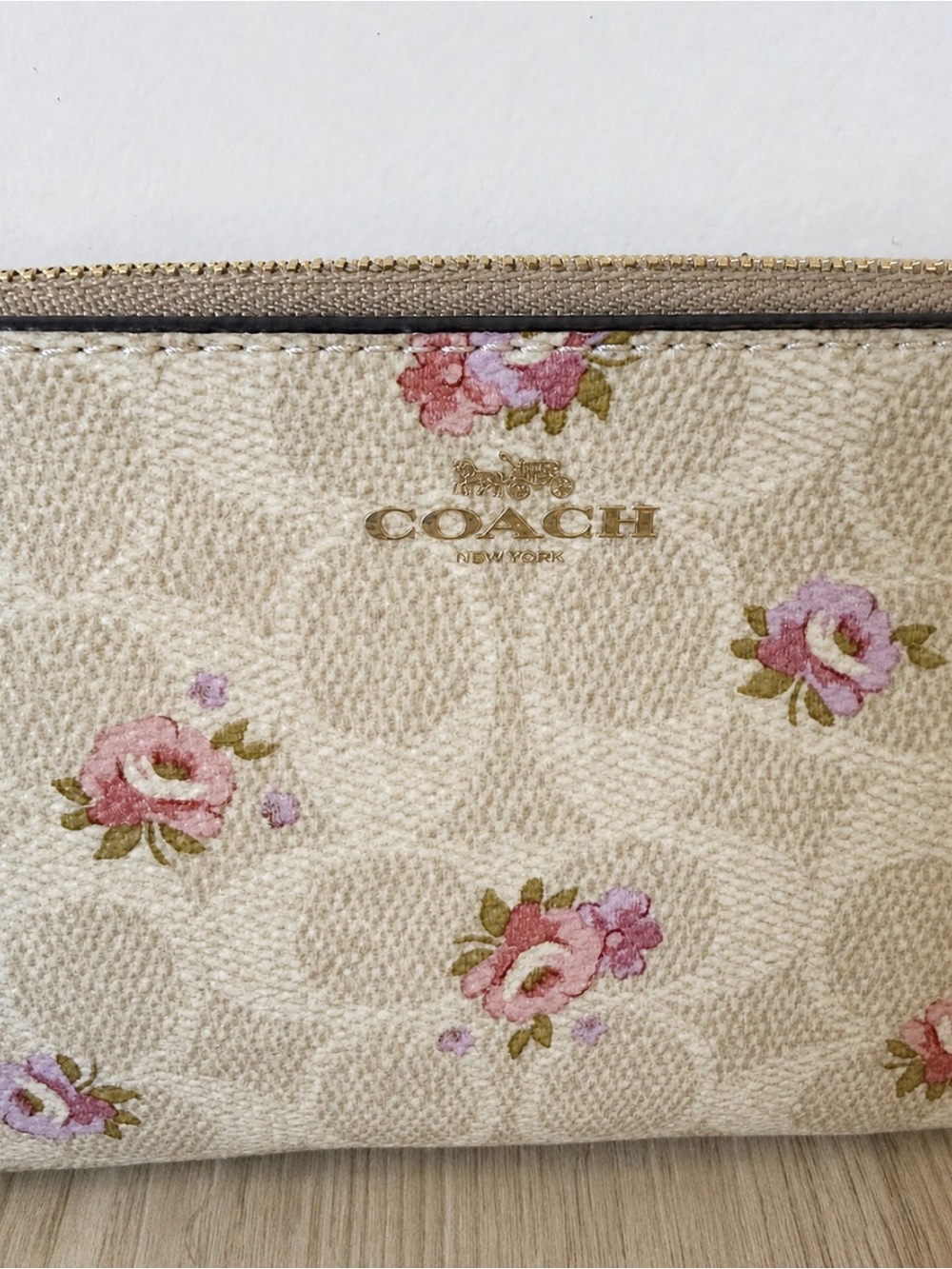 Coach Corner Zip Wristlet Signature Canvas Floral Pink Cream - Picture 3 of 6